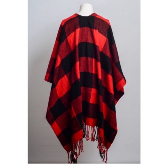 Last 1 New Cozy Soft Chic Plaid Fringe Poncho Ruana - Picture 8 of 10